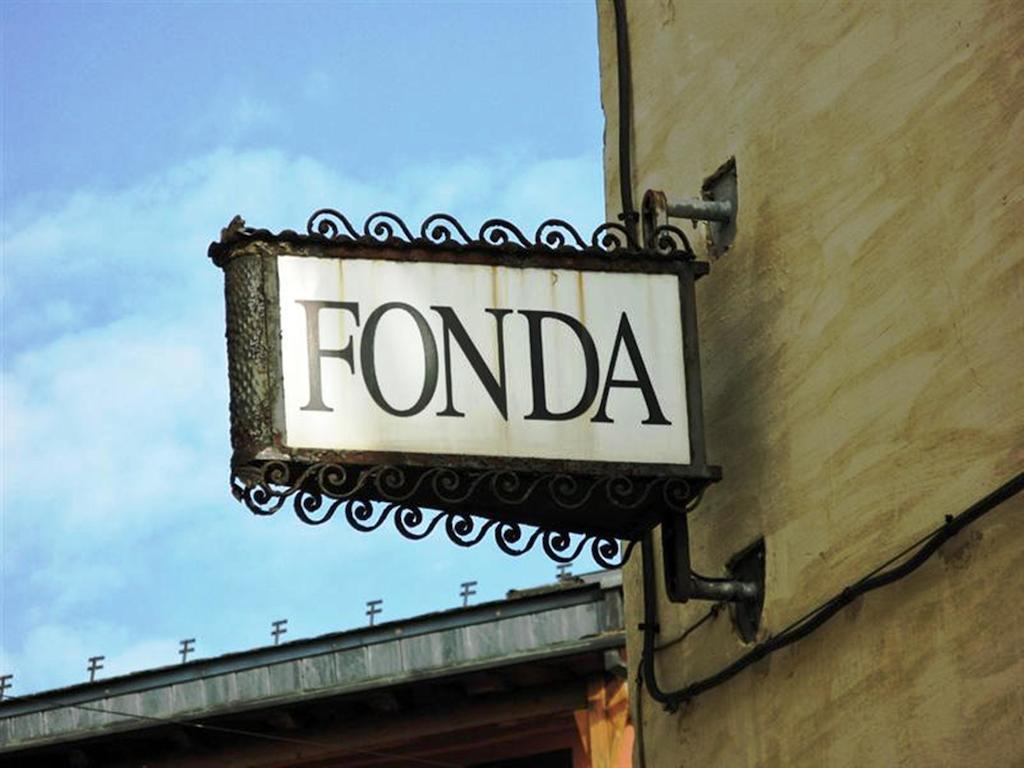 Fonda Biayna 호텔 벨베르 데 세르다니아 외부 사진